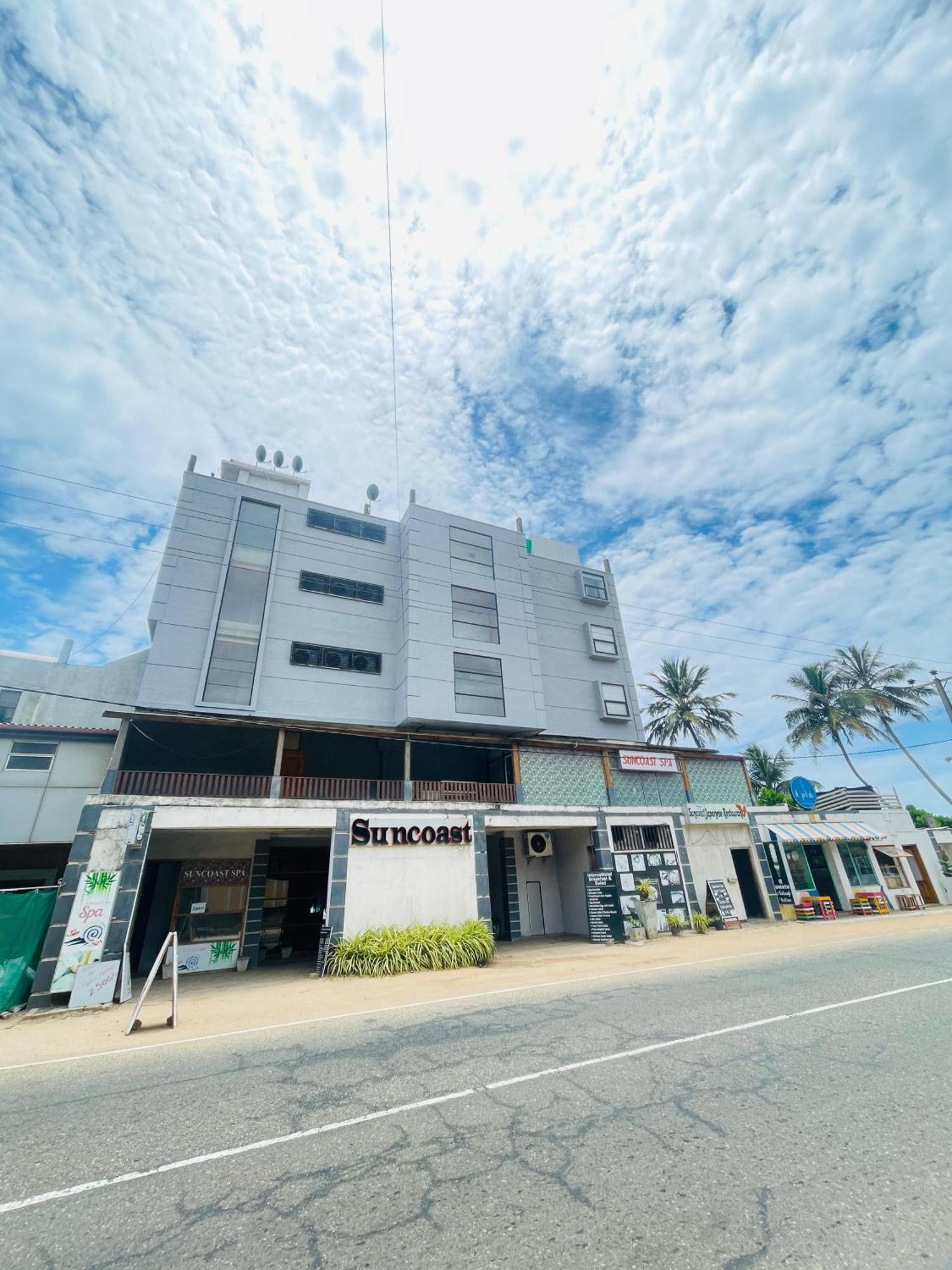 Suncoast Beach Hotel Mirissa Zewnętrze zdjęcie