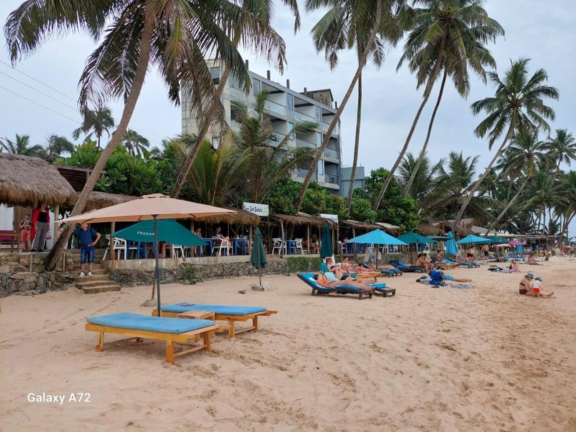 Suncoast Beach Hotel Mirissa Zewnętrze zdjęcie