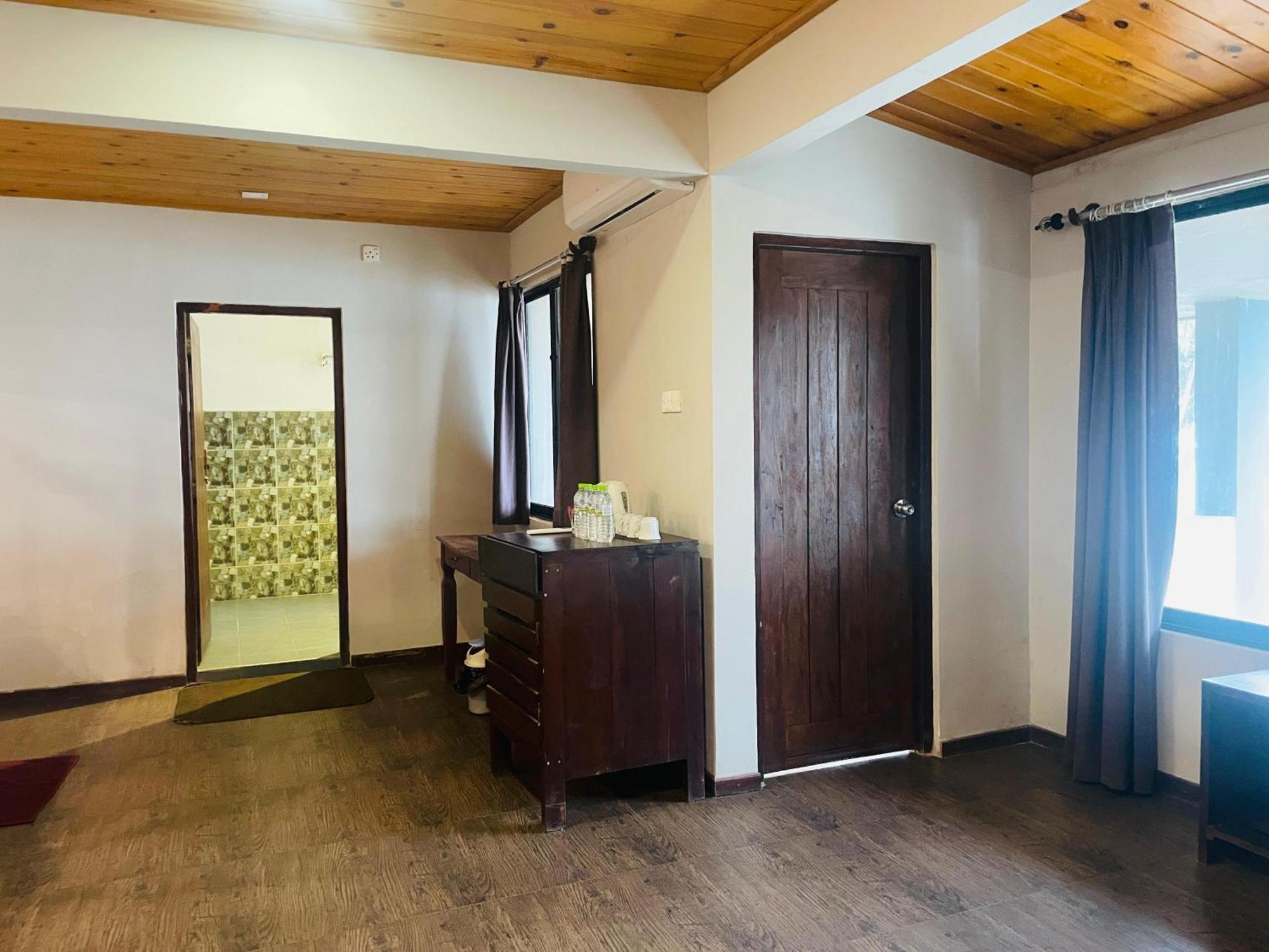 Suncoast Beach Hotel Mirissa Zewnętrze zdjęcie