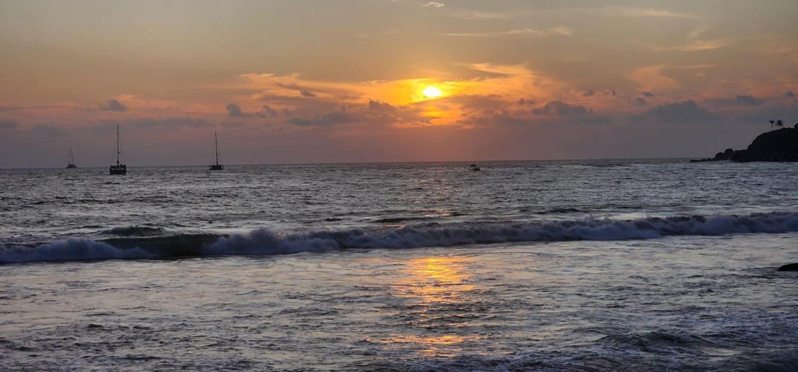 Suncoast Beach Hotel Mirissa Zewnętrze zdjęcie