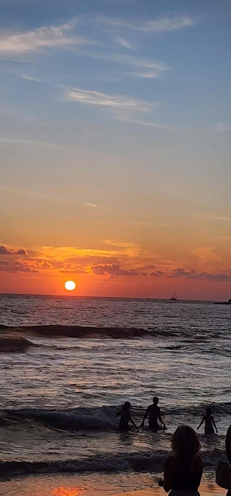 Suncoast Beach Hotel Mirissa Zewnętrze zdjęcie